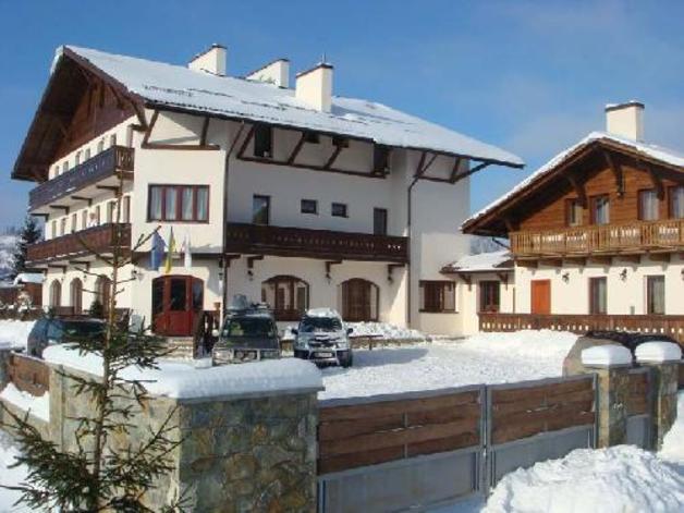 Альпійський двір Славське Альпійський двір Славське