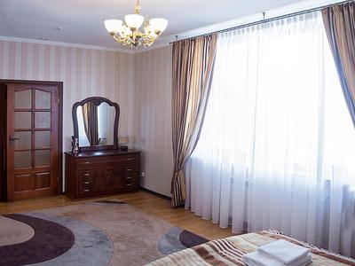Сенатор Трускавець