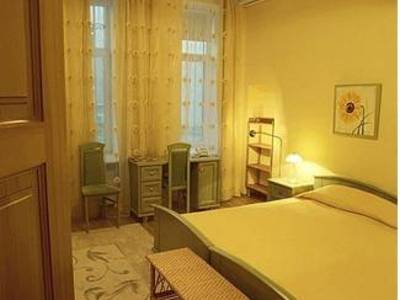 Соняшник B & B Київ