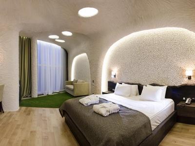 Tsunami Spa Hotel & Ayurveda Дніпро
