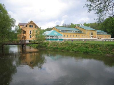 Перлина Поділля Сатанов