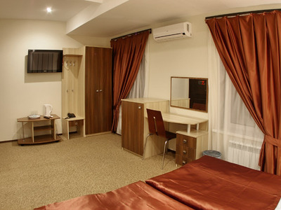 NyvkyPlaza Київ
