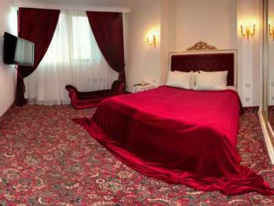 Royal Hotel DeParis Київ