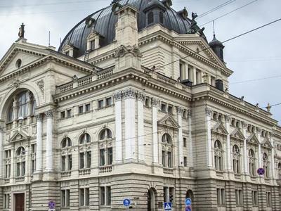 Голлівудський дім Львів