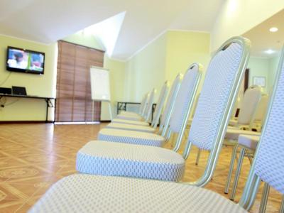 Княжий Двір Княжичі
